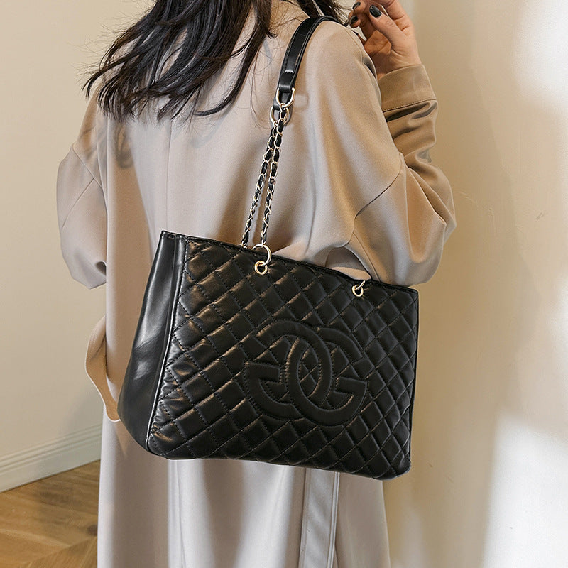 Women's Fashion Letter Tote Large Capacity Chain Trendy Crossbody Bags